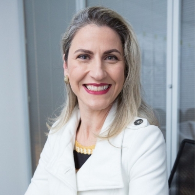 Dra. Eloisa Bohnenstengel — Coordenadora Executiva da Pós-Graduação em Medicina de Emergência